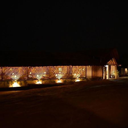 Hotel The Hampi Cafe Exterior foto
